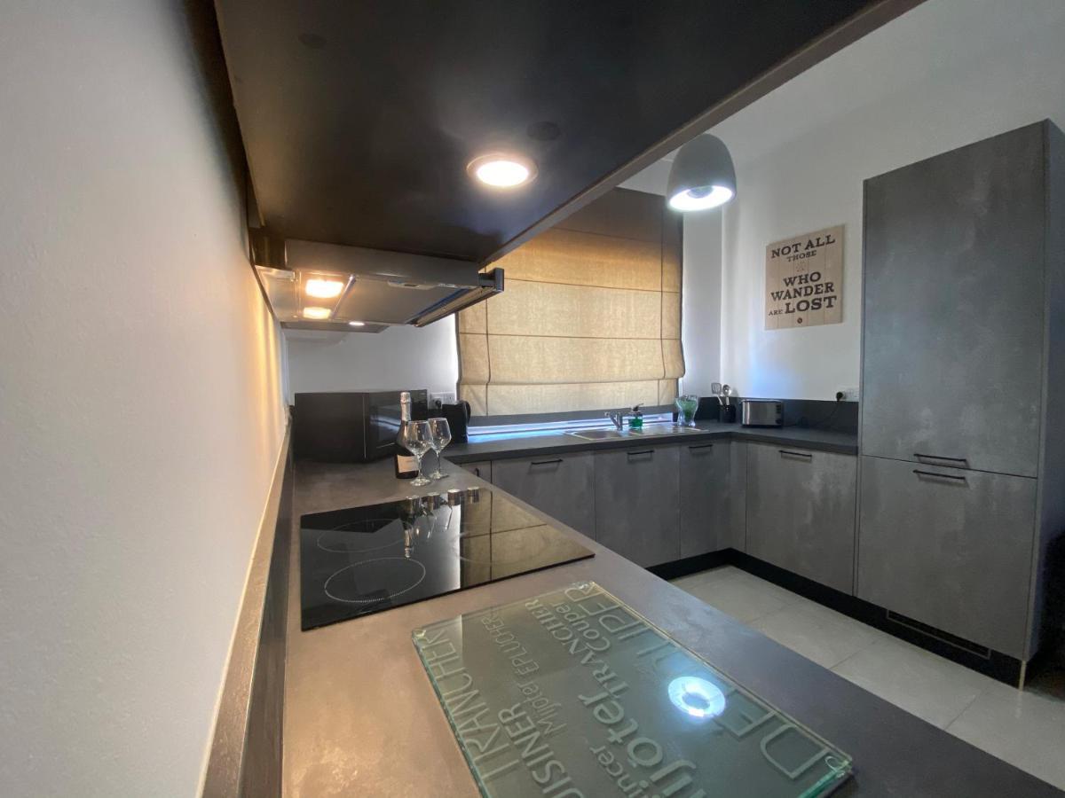 Rock Bay Apartment